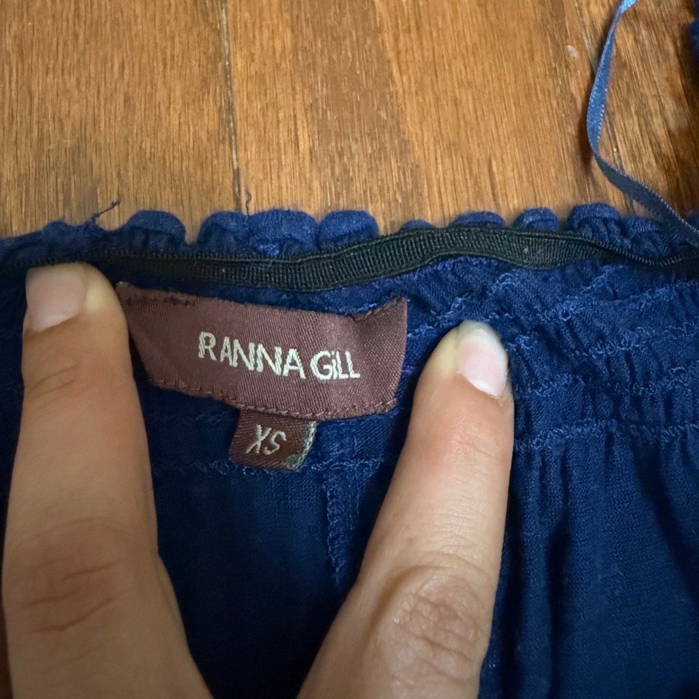 Anthropologie Ranna Gill Navy Blue Embroidered Floral Peasant Blouse Top XS - Picture 2 of 5